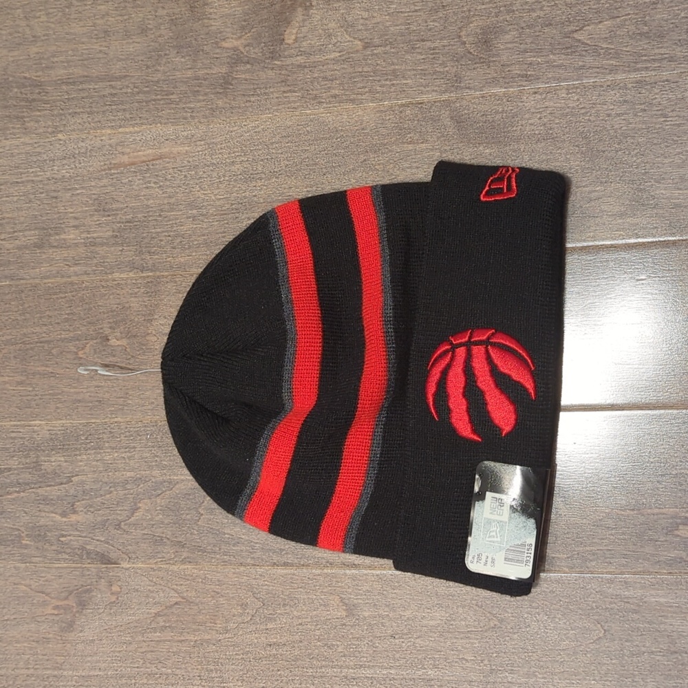 Raptors tuque